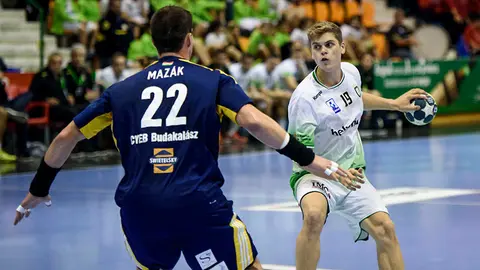  El Helvetia Anaitasuna se juega el pase a la fase de grupos de la Copa EHF en el partido de vuelta de la eliminatoria ante el Budakalasz húngaro. MIGUEL OSÉS_11