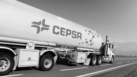 Un camión cisterna de Cepsa. CEDIDA