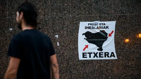 Imagen de un homenaje en el barrio de Iturrama a los presos de ETA. NAVARRACOM