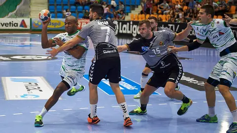 El Anaitasuna se enfrenta al Cuenca en el Pabellón Anaitasuna. MIGUEL OSÉS