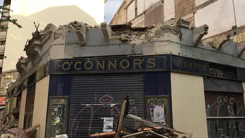 Derribo del edificio del Paseo de Sarasate número 13 de Pamplona. Navarra.com