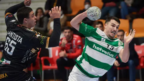Partido de Balonmano entre el Ademar de Leon y el Anaitasuna. MIGUEL OSÉS