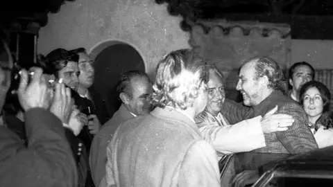 Felipe Huarte tras salir de su secuestro a manos de ETA. RELATOS DE PLOMO