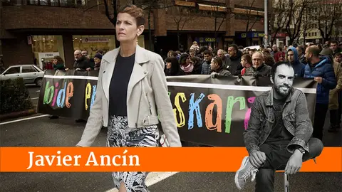 Fotomontaje de María Chivite delante de una manifestación a favor del euskera. ARCHIVO