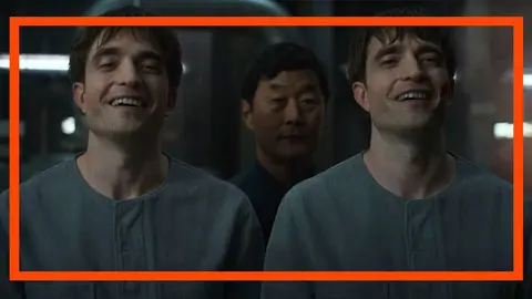 Robert Pattinson interpreta a dos personajes en Mickey 17.