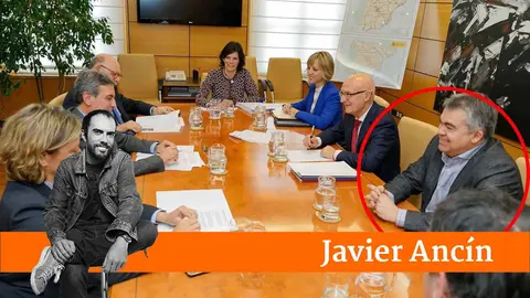 Santos Cerdán, a la derecha, participó en una reunión entre el Ministerio de Fomento y el Gobierno de Navarra sobre los túneles de Belate sin tener ningún cargo de representación en ninguno de los dos gobiernos.