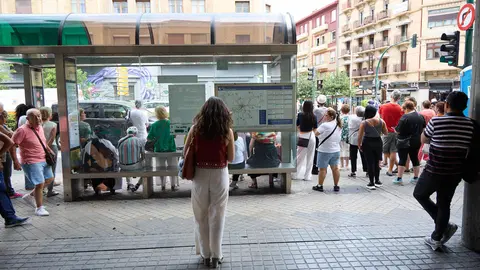 Inicio de la huelga indefinida de las villavesas en Pamplona. IÑIGO ALZUGARAY