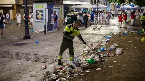 FOTOS | Los estragos de un sábado noche en Pamplona