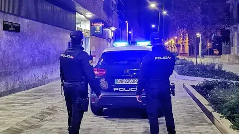 Imagen de polic&iacute;as nacionales en la comisar&iacute;a de la calle General Chinchilla de Pamplona.