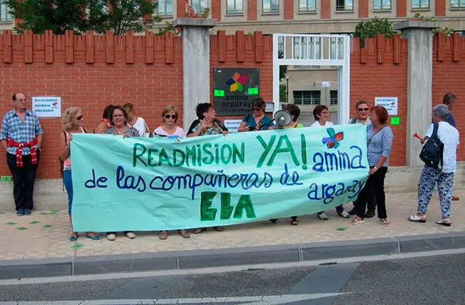 Trabajadores de Amma Navarra durante su concetración. Europa Press.