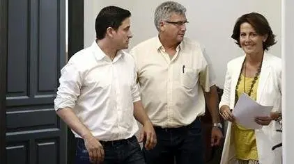 Arizcuren, Sola y Barcina en la sede de UPN. EFE.