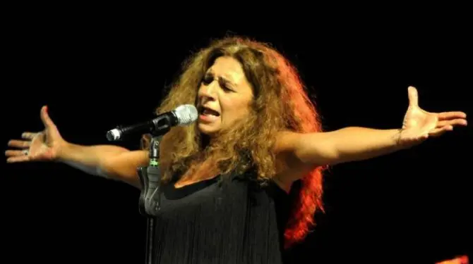 Lolita Flores en una actuación.