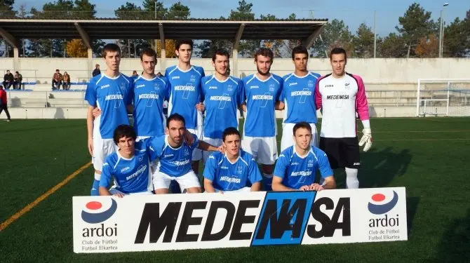 Alineación del Ardoi de tercera división en El Pinar.