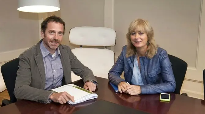 Juantxo Aguirre y Ana Ollo, en su reunión sobre las exhumaciones.
