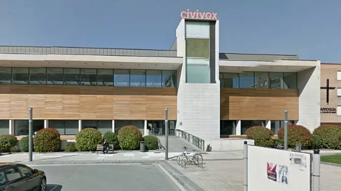 Exterior del Civibox de Iturrama.