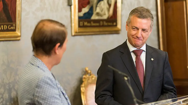 Uxue Barkos y Urkullu en el Palacio Navarra en uno de sus encuentros en Navarra.