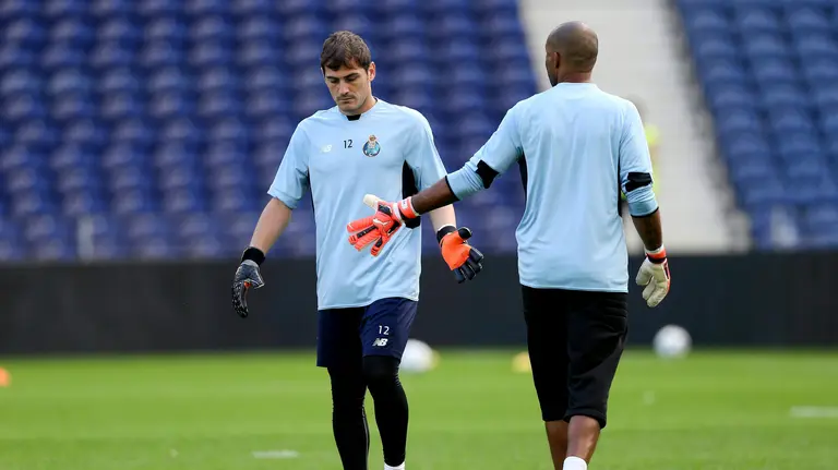 Iker Casillas y . EFE.