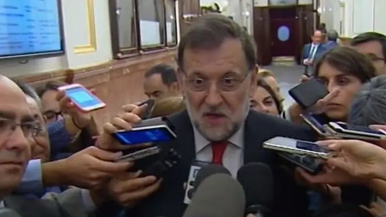 Rajoy comparece ante los medios.