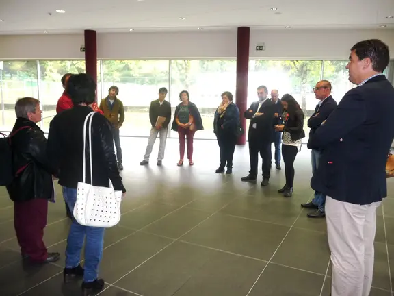 El Parlamento visita la Biblioteca de Lesaka.. JPG