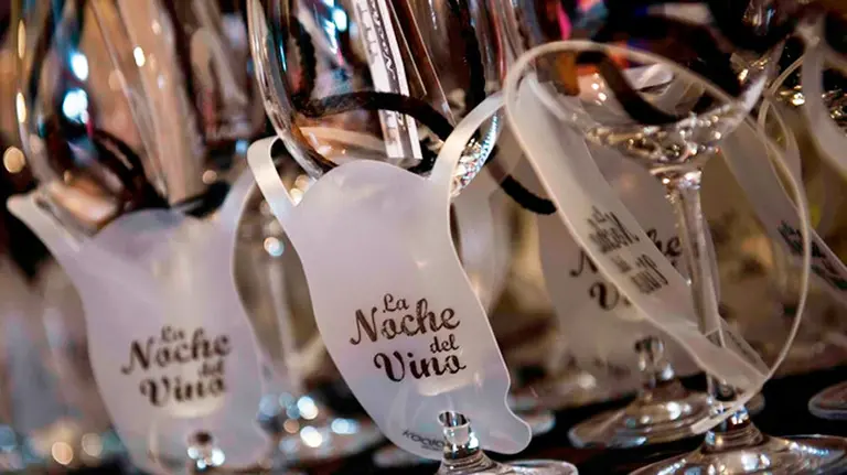 La Noche del Vino. VINETUR.COM