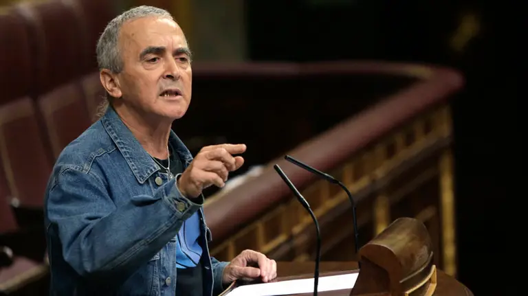 Sabino Cuadra en la tribuna. 