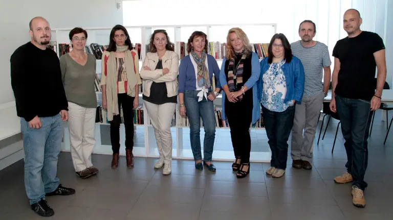 La concejala Edurne Eguino en su visita al centro de atenci&oacute;n de personas sin hogar.