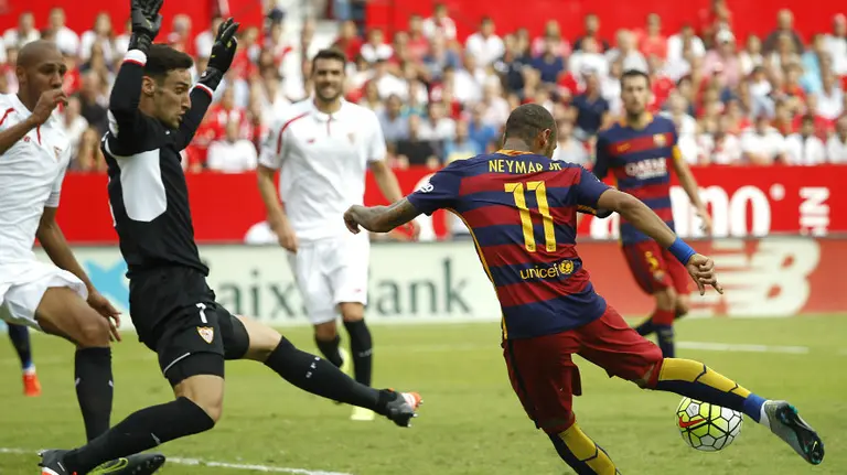 El brasileño Neymar en acción. EFE.