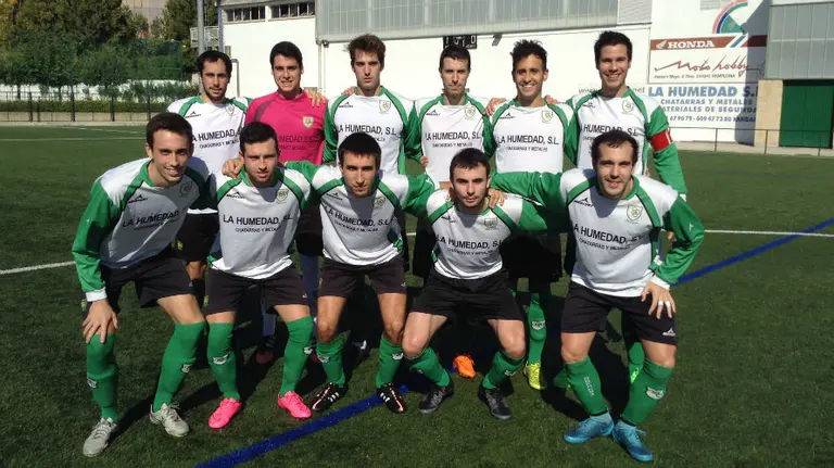 Alineación de Oberena en su estadio.