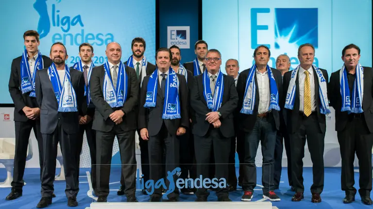 Jugadores y entrenadores de la liga ACB. EFE.