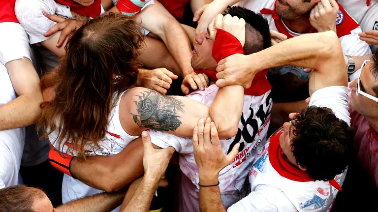 Un momento de los altercados del Riau-riau de 2012. EFE.