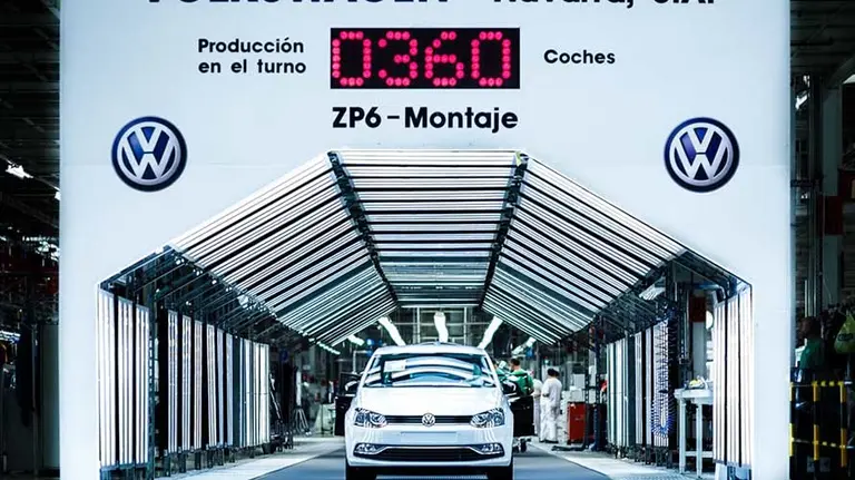 Zona de salida de coches de montaje de Volkswagen Navarra.