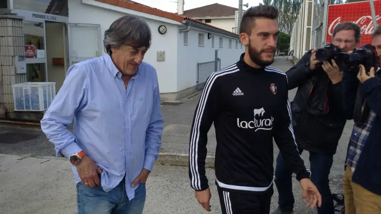 Martín Monreal, vestido de calle, en Tajonar.