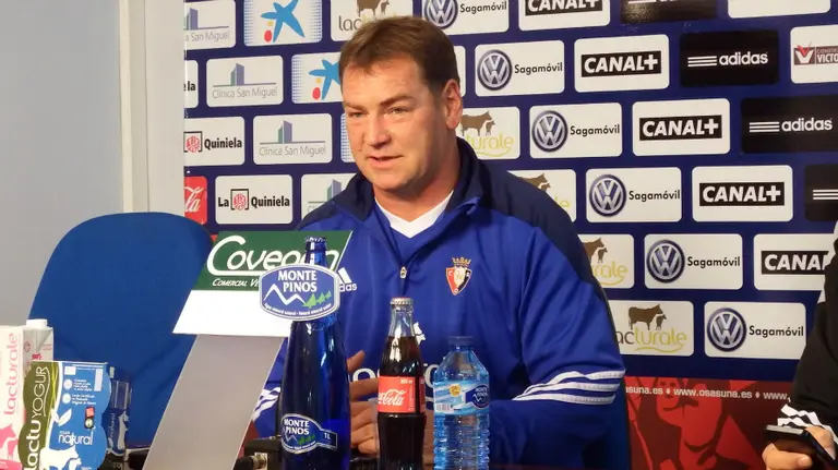 Jan Urban en su etapa como entrenador de Osasuna.