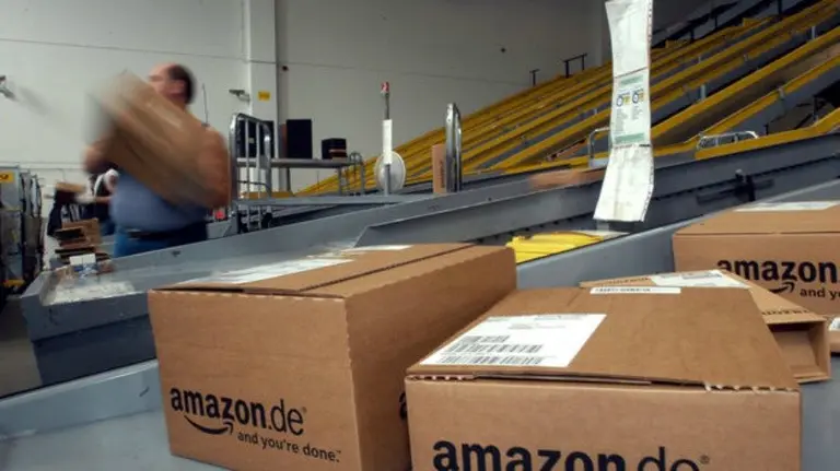 Paquete de amazon. EFE.