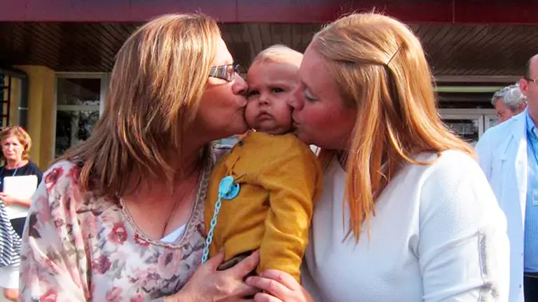 La-abuela,-el-pequeño-Juan-José-y-su-madre