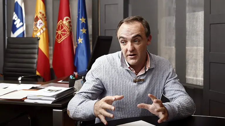 El presidente de UPN, Javier Esparza, que sustituyó a Yolanda Barcina al frente de la formación regionalista en la asamblea del pasado 27 de septiembre, ha asegurado que no se ha encontrado un partido &#34;muerto&#34; o &#34;desilusionado&#34;, aunque ha hecho autocrítica y ha admitido errores.En una entrevista con Efe, el parlamentario y exconsejero del Gobierno de Navarra ha afirmado que UPN, ahora en la oposición, es un partido &#34;vivo&#34;, que a su juicio no atraviesa una crisis y que en la asamblea extraordinaria, en la que 1.400 afiliados pudieron votar a tres candidatos, dio &#34;un ejemplo de normalidad democrática&#34;. EFE/Jesús Diges