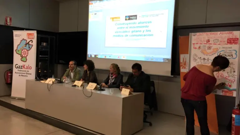 Gaz Kaló en la Facultad de Comunicación de la Universidad de Navarra. FACEBOOK