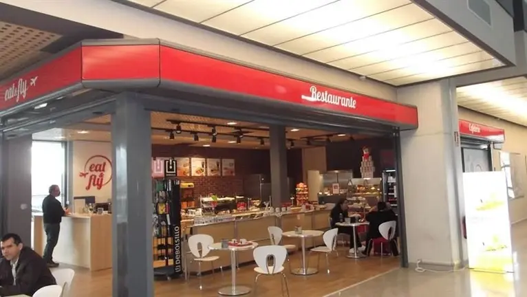 cafeteria aeropuerto pamplona
