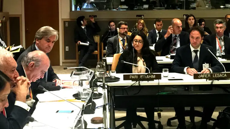 El Pamplonés Javier Lesaca, a la derecha, junto a los ministros García Margallo y Fernández Díaz en la ONU.