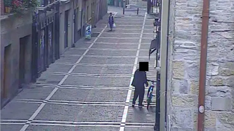 Secuencia robo bicicleta.