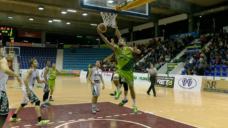 Baloncesto - Planasa Navarra y Peñas Huesca8. PABLO LASAOSA