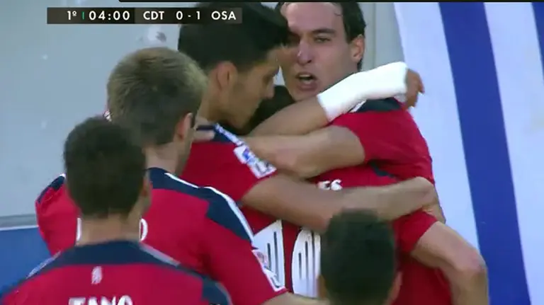 Celebración Gol Roberto Torres