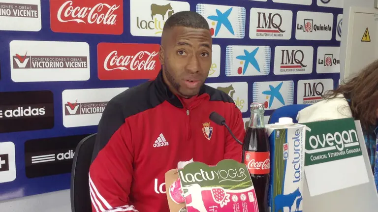 Jordan Loties en rueda de prensa.