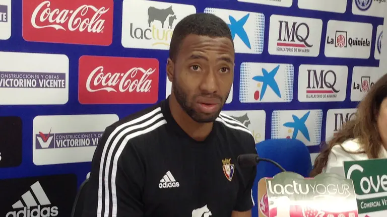 Jordan Loties en rueda de prensa.