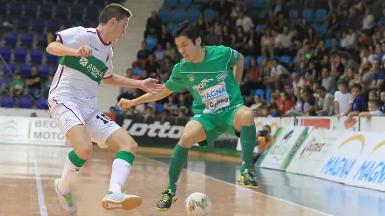 El japonés Yoshikawa en acción por parte del Magna Gurpea.