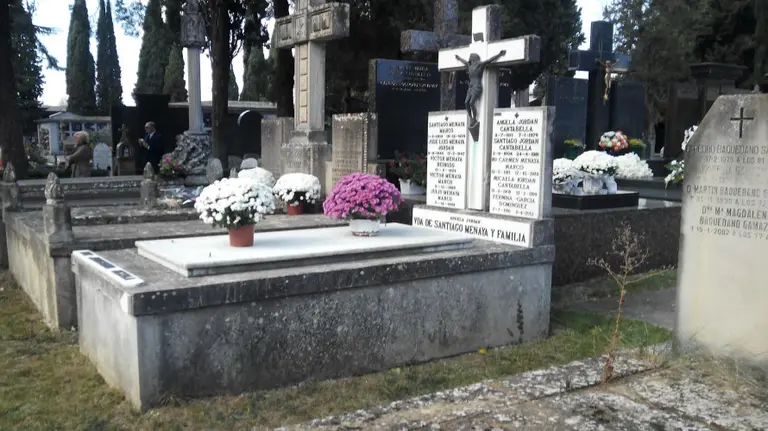 Todos los Santos. Cementerio Pamplona 3