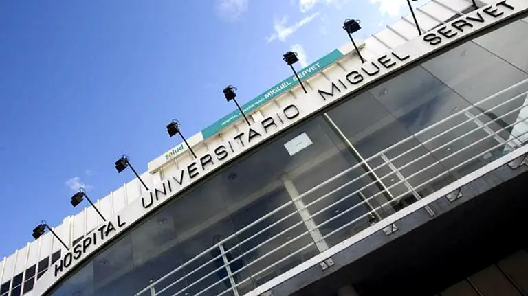 Hospital Miguel Servet de Zaragoza donde ha sido trasladado el herido.