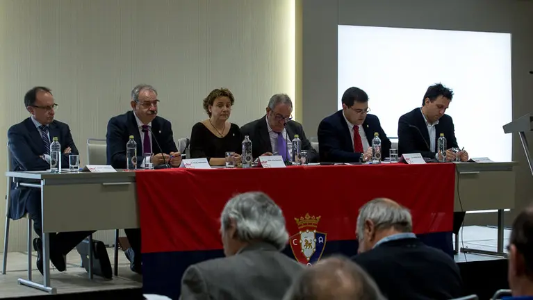 Asamblea de Osasuna. IÑIGO ALZUGARAY. -5