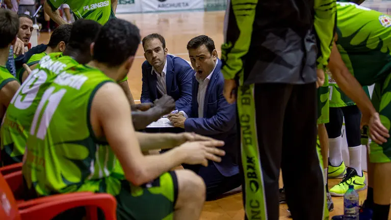 Partido del Planasa Navarra contra Cocinas.com en el pabellón Anaitasuna. IÑIGO ALZUGARAY. -13