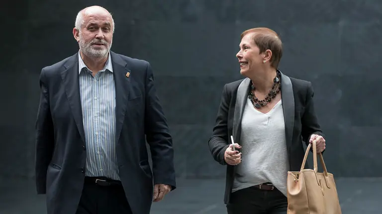 Parlamentarios de UPN, PP, PSN-PSOE, Geroa Bai, EH Bildu, Podemos, Izquierda Ezkerra durante un pleno en el Parlamento de Navarra